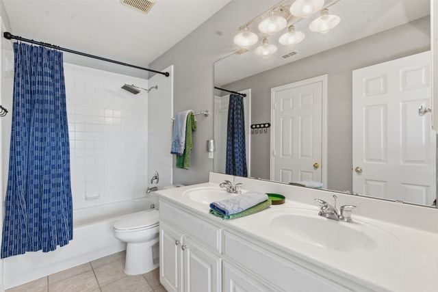 2537 Clearlake Drive, Grand Prairie, TX 75054