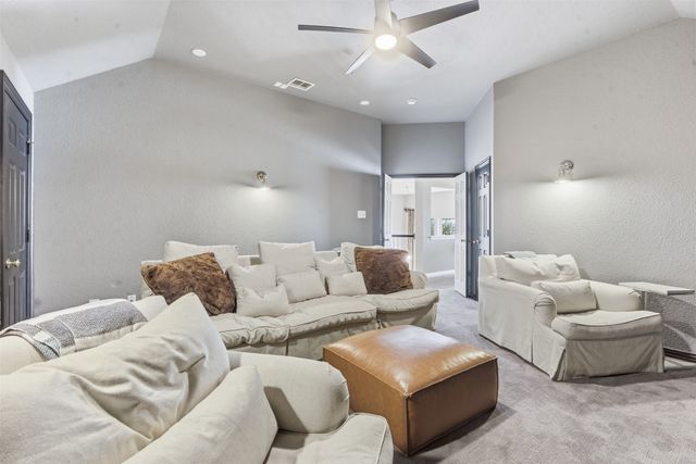 2537 Clearlake Drive, Grand Prairie, TX 75054