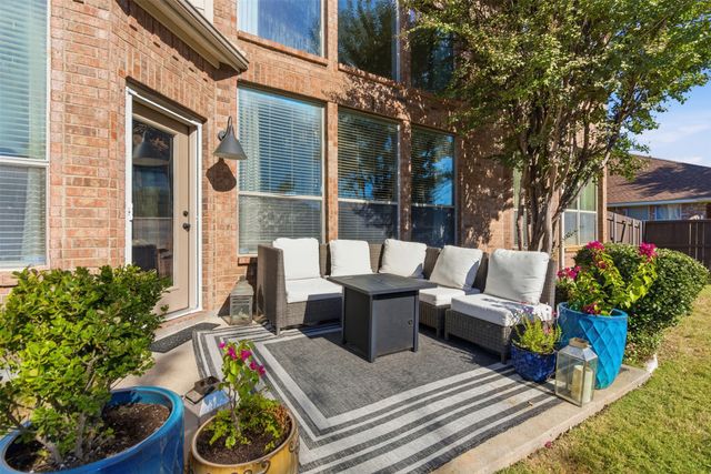 2537 Clearlake Drive, Grand Prairie, TX 75054