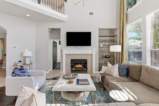 2537 Clearlake Drive, Grand Prairie, TX 75054