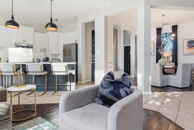 2537 Clearlake Drive, Grand Prairie, TX 75054