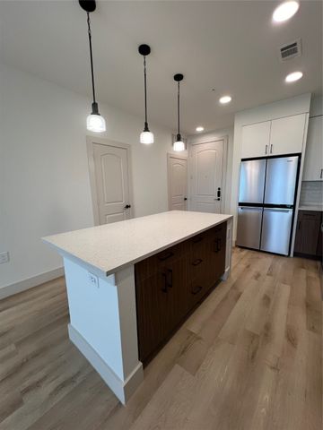 501 E College Street 1117, Lewisville, TX 75057