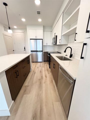501 E College Street 1117, Lewisville, TX 75057