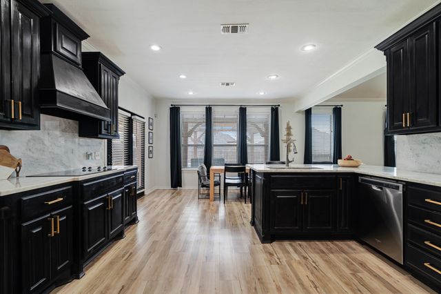 555 MICHELE LANE, Reno, TX 75462