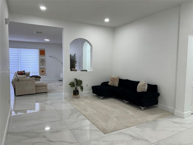 4119 NE 21 CT, Homestead, FL 33033