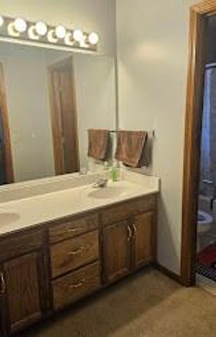 1007 Foxridge Drive, Warrensburg, MO 64093