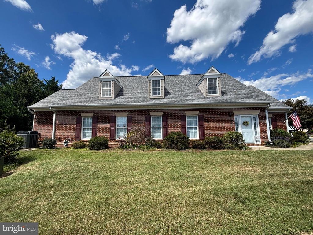 11015 SCOTTWOOD LN, Fredericksburg, VA 22407