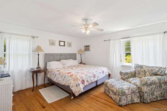 59 Wiltshire Street, Southampton, NY 11968
