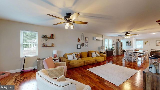 206 CHESTNUT ST, Mount Holly, NJ 08060