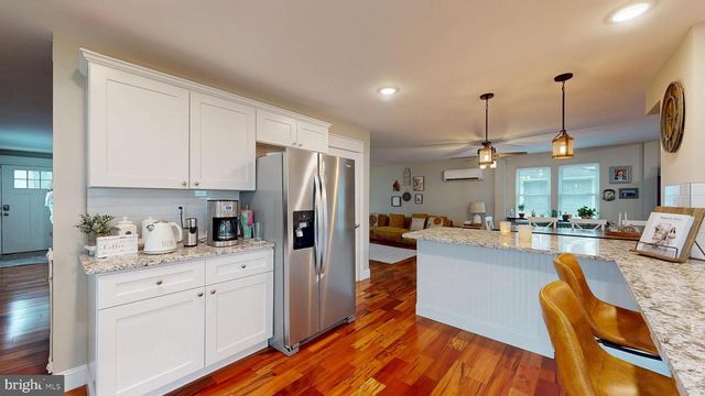 206 CHESTNUT ST, Mount Holly, NJ 08060