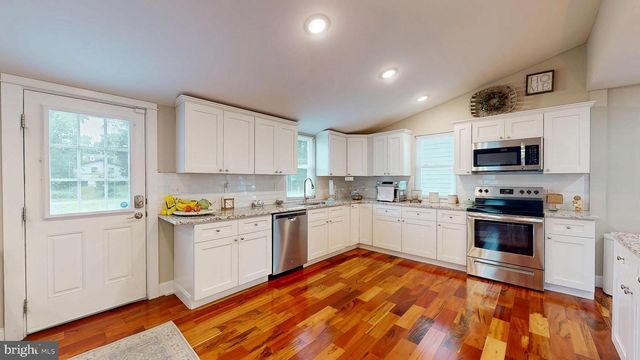 206 CHESTNUT ST, Mount Holly, NJ 08060
