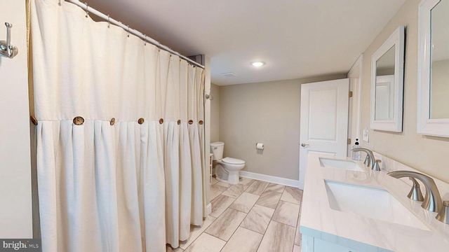 206 CHESTNUT ST, Mount Holly, NJ 08060