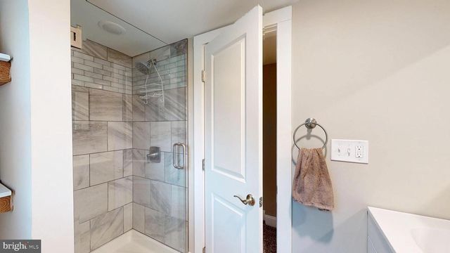 206 CHESTNUT ST, Mount Holly, NJ 08060