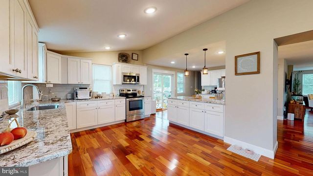 206 CHESTNUT ST, Mount Holly, NJ 08060