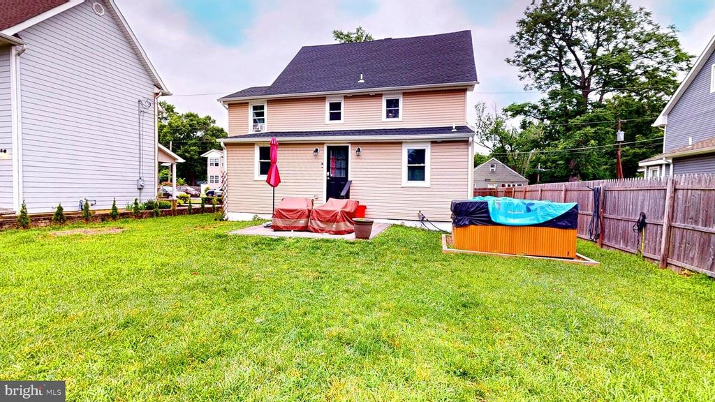 206 CHESTNUT ST, Mount Holly, NJ 08060