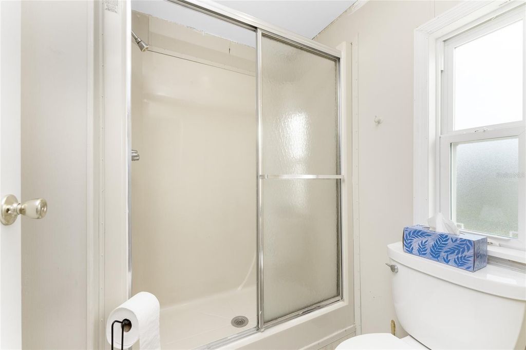 Image 17 of property listing at 1341 BLUE HERON DRIVE, Englewood, FL 34224