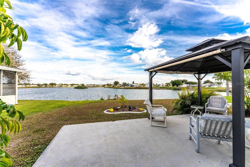 Image 25 of property listing at 1341 BLUE HERON DRIVE, Englewood, FL 34224