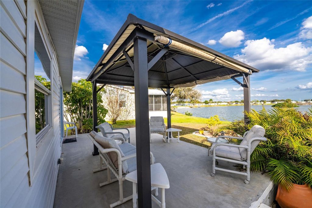 Image 29 of property listing at 1341 BLUE HERON DRIVE, Englewood, FL 34224