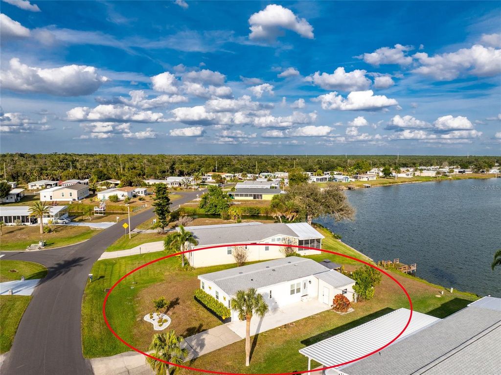Image 33 of property listing at 1341 BLUE HERON DRIVE, Englewood, FL 34224