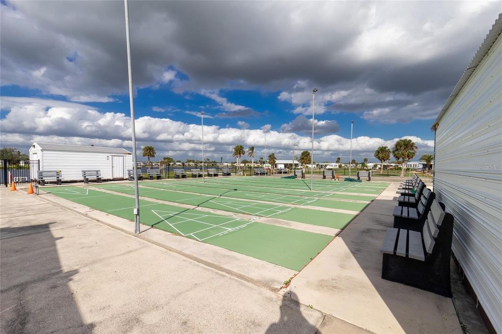 Image 38 of property listing at 1341 BLUE HERON DRIVE, Englewood, FL 34224