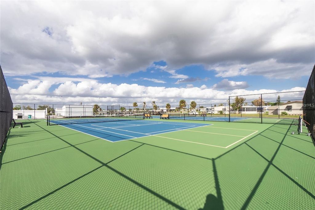 Image 42 of property listing at 1341 BLUE HERON DRIVE, Englewood, FL 34224