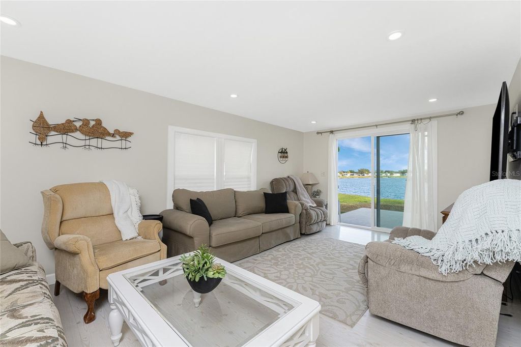 Image 10 of property listing at 1341 BLUE HERON DRIVE, Englewood, FL 34224