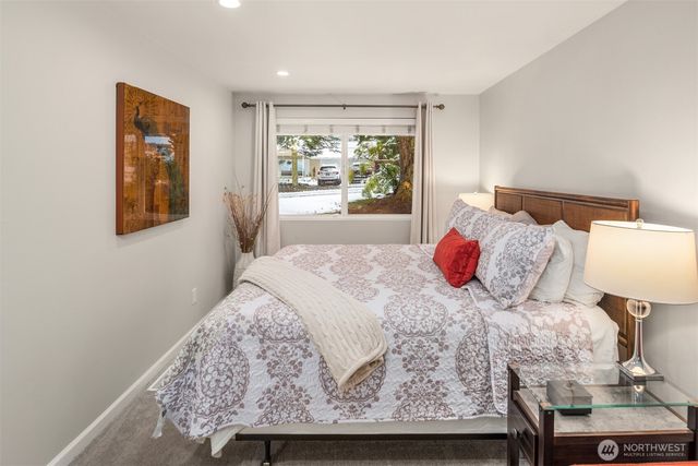 13780 NE 76th Place, Redmond, WA 98052