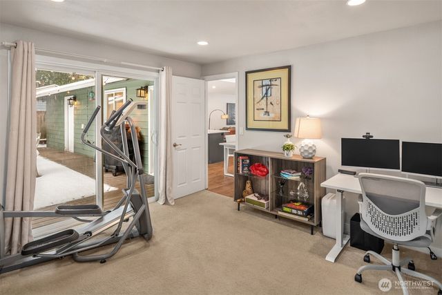 13780 NE 76th Place, Redmond, WA 98052