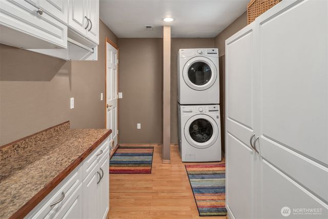 13780 NE 76th Place, Redmond, WA 98052