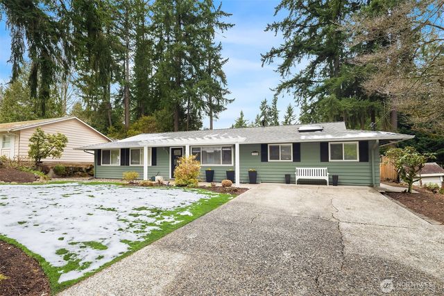 13780 NE 76th Place, Redmond, WA 98052