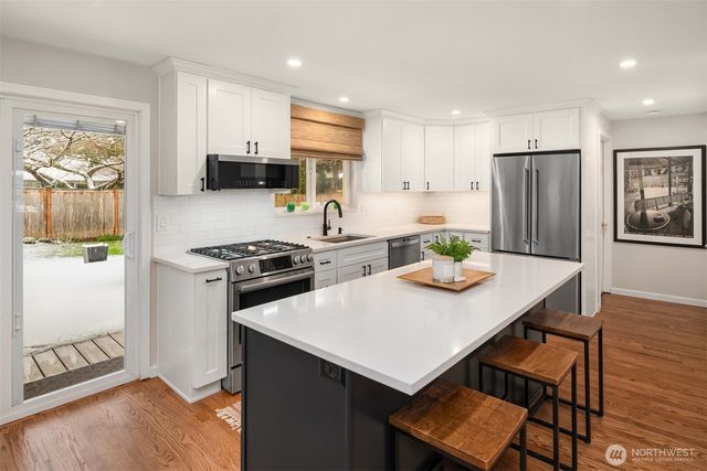 13780 NE 76th Place, Redmond, WA 98052