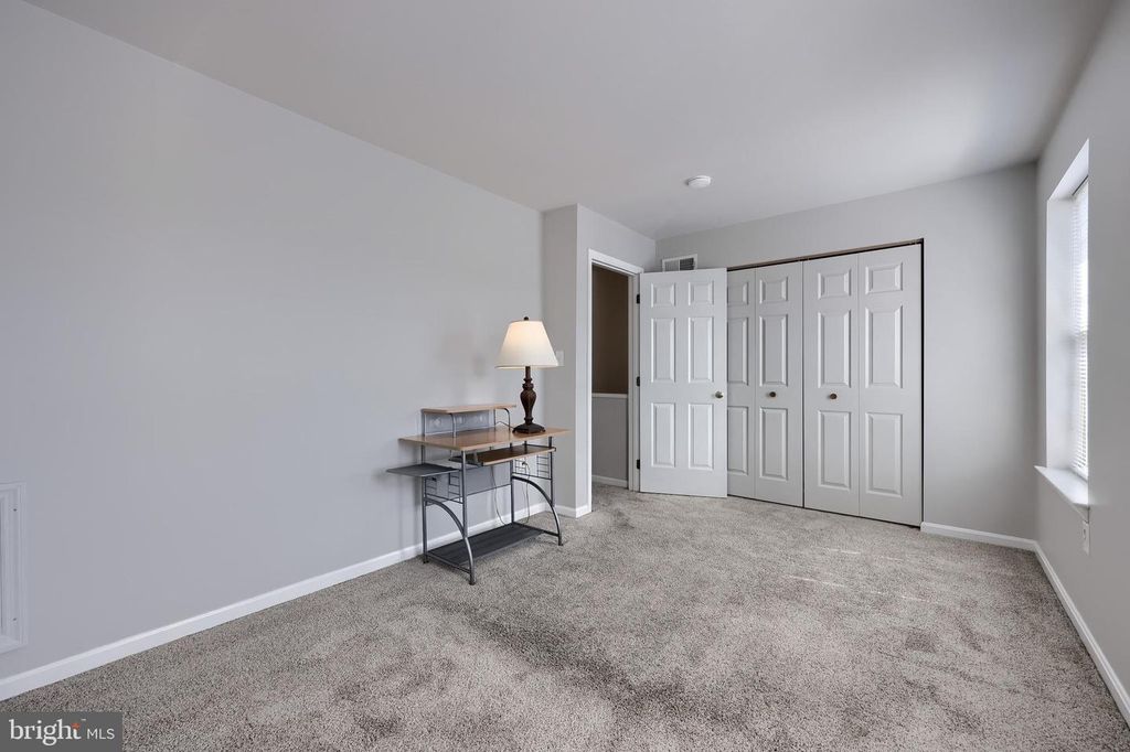 366 MEETINGHOUSE LN, Lancaster, PA 17601