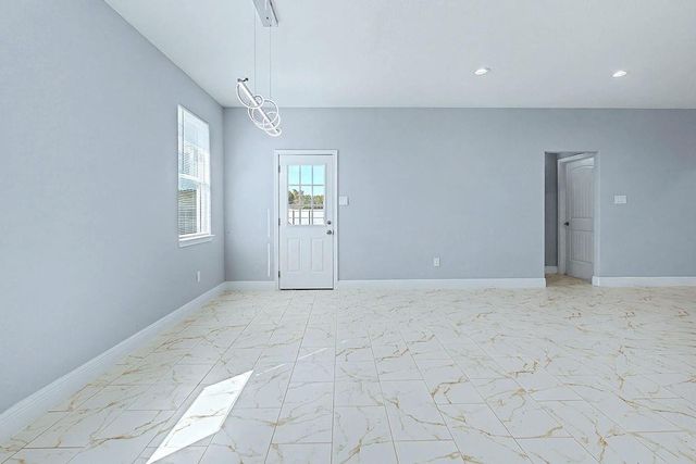 208 Road 5714, Cleveland, TX 77327