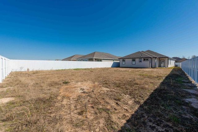 208 Road 5714, Cleveland, TX 77327