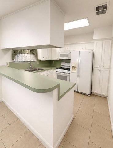 14526 Roundstone Lane, Houston, TX 77015