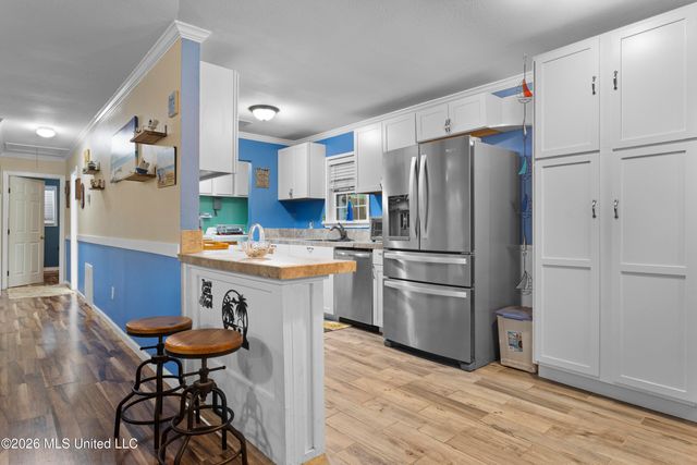 11423 Parkers Circle, Biloxi, MS 39532