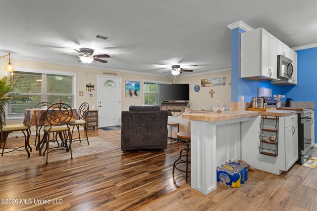 11423 Parkers Circle, Biloxi, MS 39532