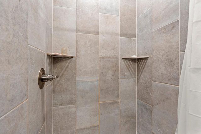 2950 E TURQUOISE LANE, Appleton, WI 54913