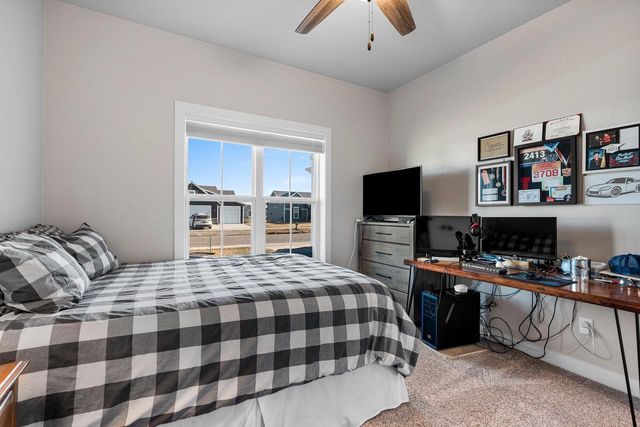 2950 E TURQUOISE LANE, Appleton, WI 54913