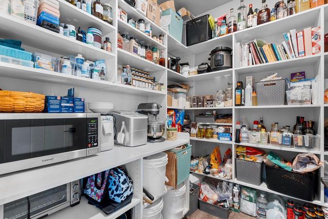 2950 E TURQUOISE LANE, Appleton, WI 54913