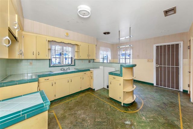 511 E ADALEE STREET, Tampa, FL 33603