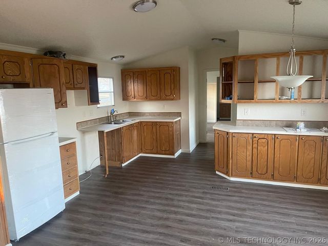 5051 S 213th East Avenue, Broken Arrow, OK 74014