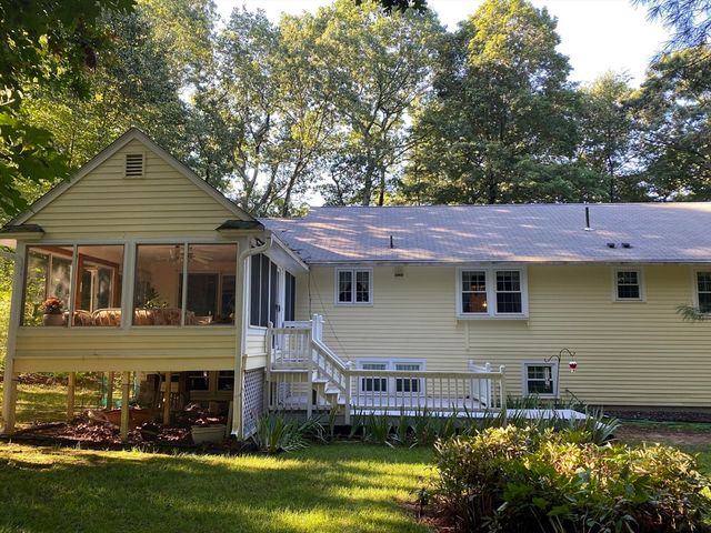 1 Stonehill Rd, Marlborough, MA 01752