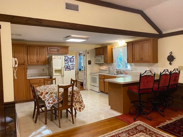 1 Stonehill Rd, Marlborough, MA 01752