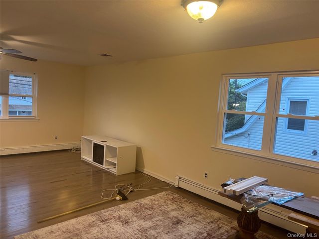 115 Park Avenue A, Hicksville, NY 11801