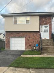 115 Park Avenue A, Hicksville, NY 11801