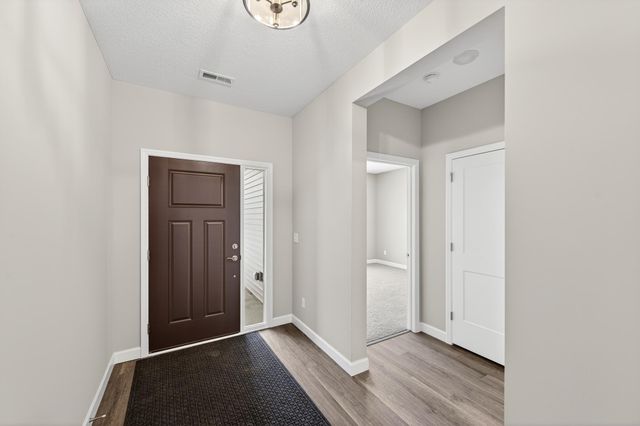 1420 Victory Lane NE, Isanti, MN 55040