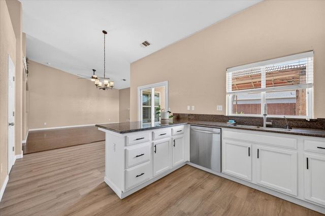 6623 E Alta Avenue, Fresno, CA 93727