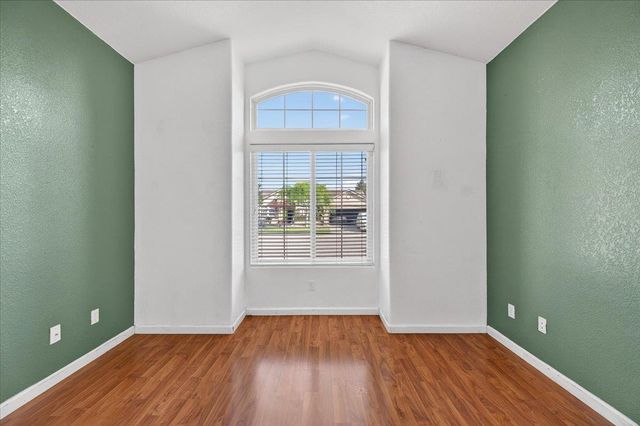 6623 E Alta Avenue, Fresno, CA 93727