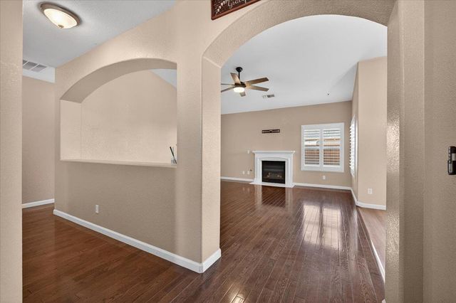 6623 E Alta Avenue, Fresno, CA 93727